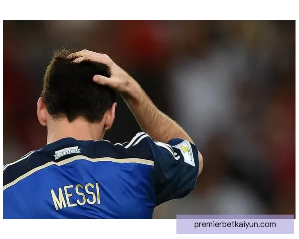 塔利亚菲科在阿根廷国家队左闸位置留下深刻印象，表现稳健值得关注