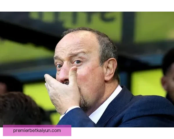 贝尼特斯战术体系在新赛季展现出持续提升的竞争力与稳定性。